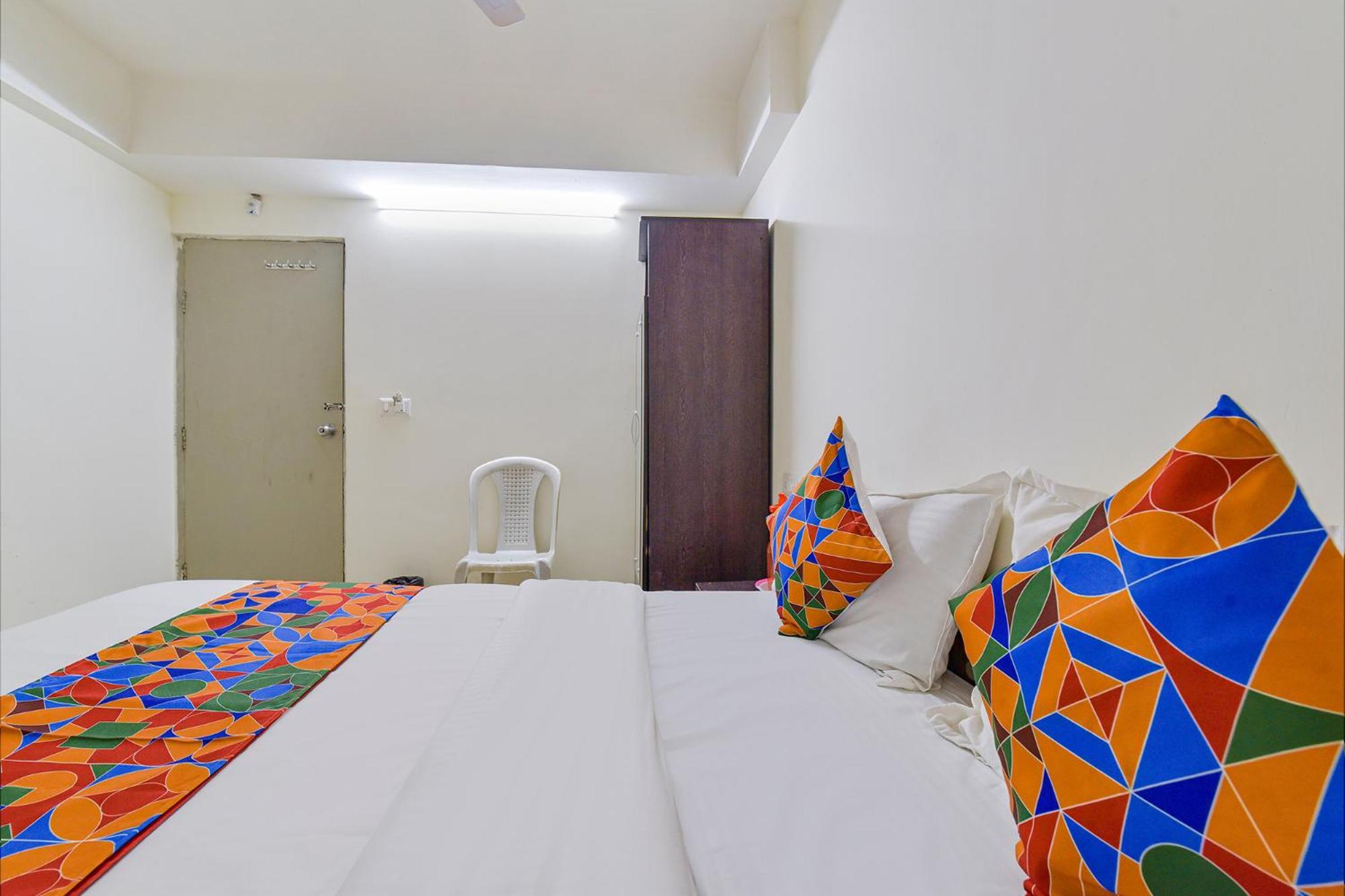 Hotel O Himalaya Inn أحمد أباد المظهر الخارجي الصورة