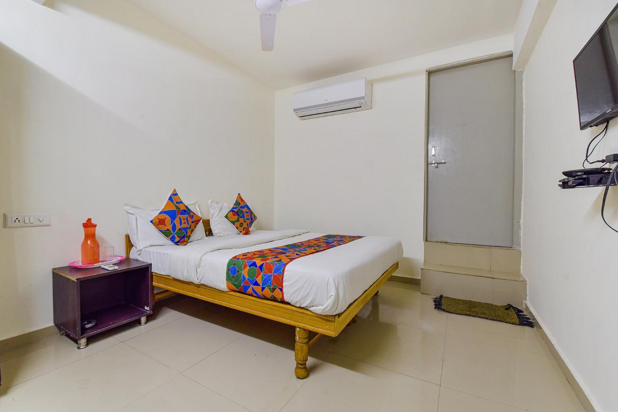 Hotel O Himalaya Inn أحمد أباد المظهر الخارجي الصورة