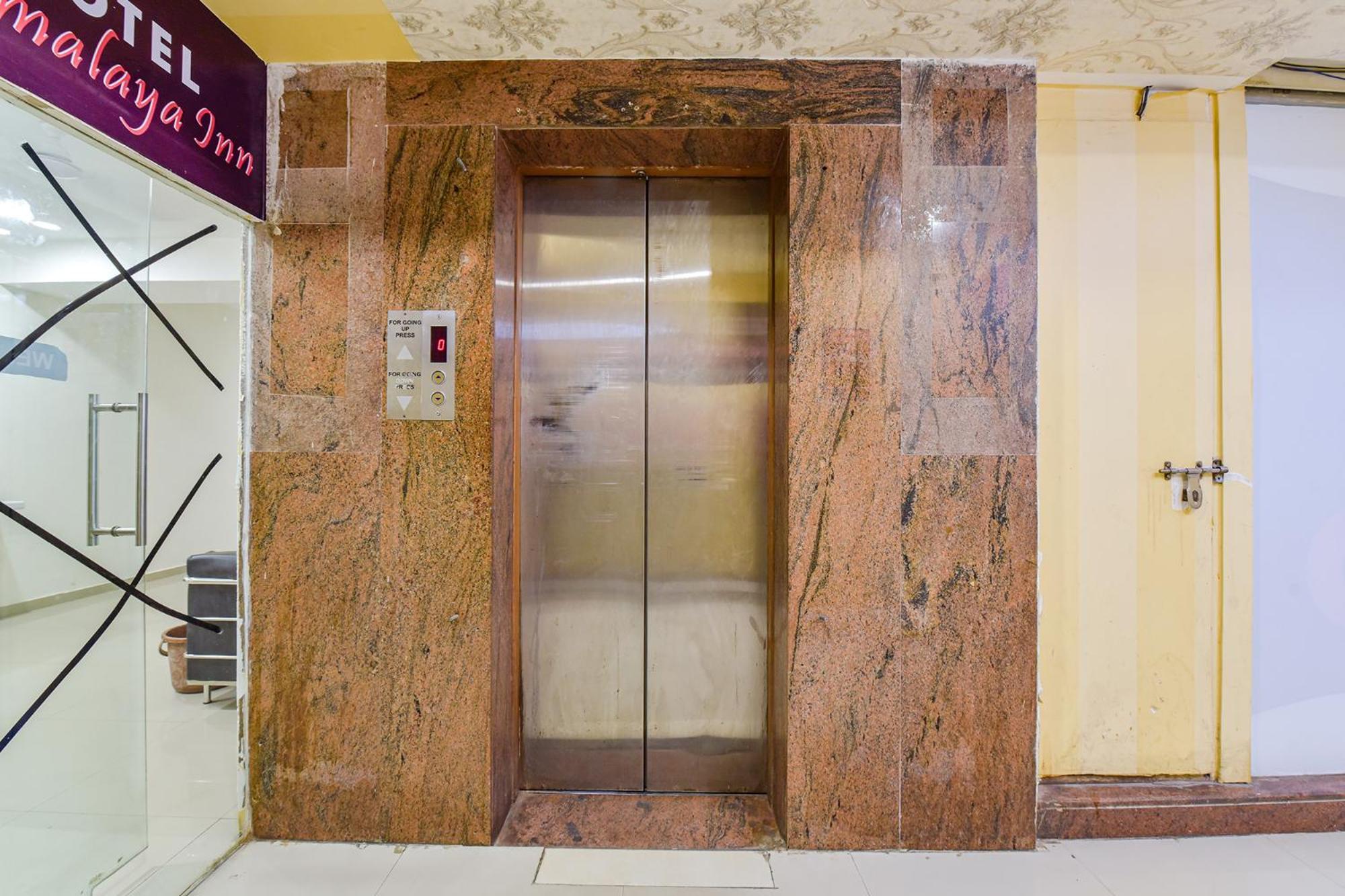 Hotel O Himalaya Inn أحمد أباد المظهر الخارجي الصورة