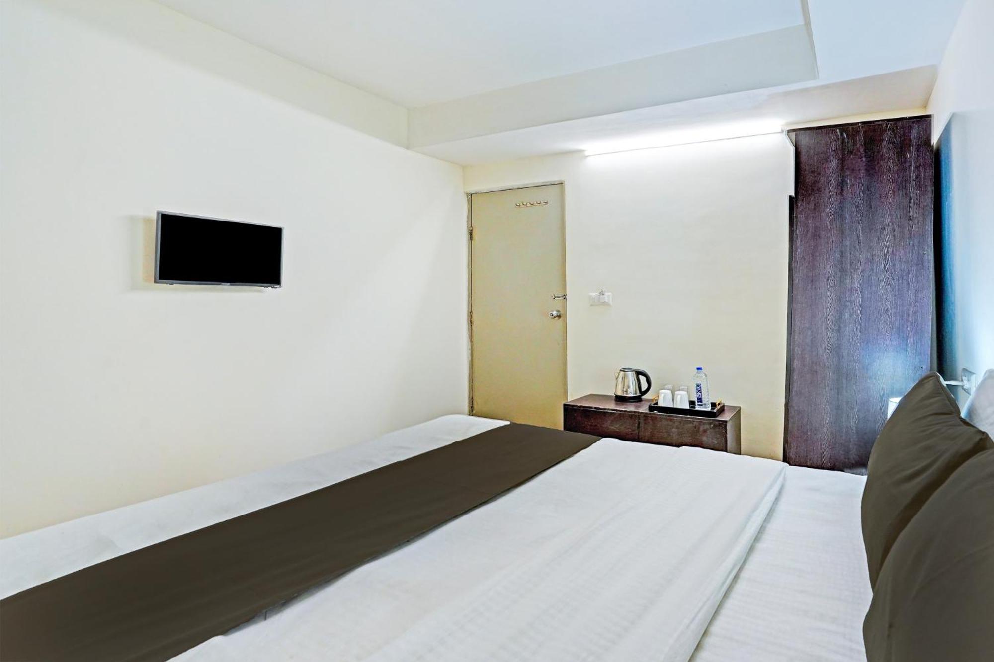Hotel O Himalaya Inn أحمد أباد المظهر الخارجي الصورة